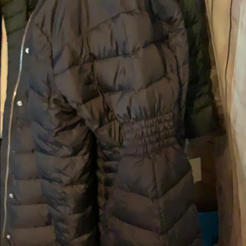 Michael Kors
Hooded Down Midweight Coat - Picture 5 of 6